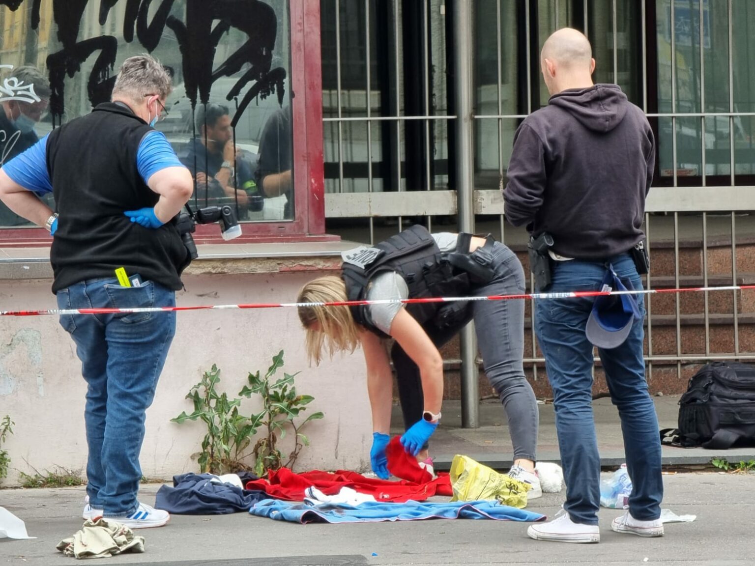 Attaque Au Couteau Dans Le M Tro Lyon Un Musulman Arm D Un