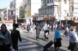 L’un des rabbins les plus célèbres de Bnei Brak accusé d’avoir abusé sexuellement de sa femme et de ses enfants.