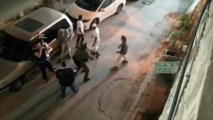 Le vidéo que l’on vous cache : un soldat de Tsahal a sauvé un Palestinien d’une foule de juifs de Hevron en colère