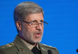 L’Iran annonce qu’il vendra plus d’armes qu’il n’en achètera après la levée de l’embargo
