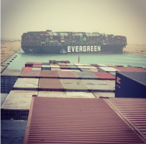 Le cargo qui bloque toujours le canal de Suez va entrainer une absence d’approvisionnement de pétrole en Europe