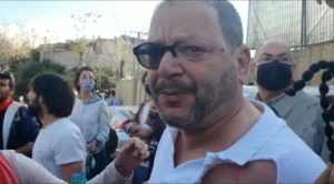 Apres avoir agressé un policier, le député arabe Ofer Kasif a reçu une bonne raclée…