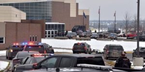 🔴 Tirs dans une école du Michigan : Des enfants tués et blessés par un garçon armé de 15 ans