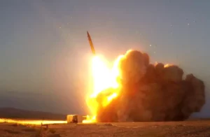 L’Iran mène un exercice de défense aérienne au-dessus d’une centrale nucléaire