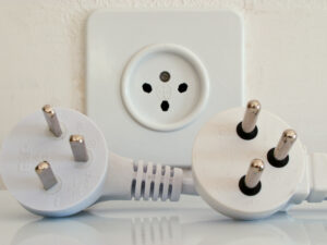 Merci Bennett ! Les tarifs de l’électricité pour les consommateurs privés augmenteront de 5 % à partir du 1er janvier!
