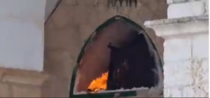 Affrontements sur le mont du Temple, l’entrée de la mosquée Al-Aqsa a pris feu