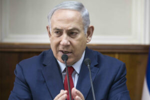 Netanyahu : “S’il est prouvé que la suspecte a menacé Bennett et sa famille, son adhésion au Likoud sera résiliée”