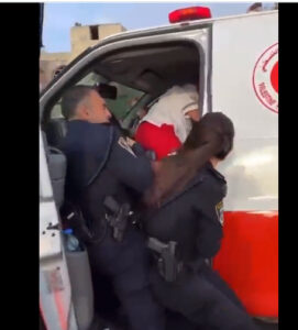 🔴 Perte de gouvernance ? Des policiers écrasés par une ambulance de la Croix Rouge conduit par un terroriste
