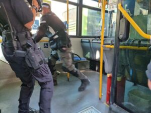 🛑 Attentat à Jérusalem (Ramot) : un homme poignardé dans un bus par un arabe
