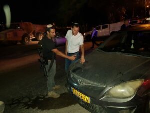 🔴 Samarie : des terroristes Palestiniens ont tiré sur une voiture avec des enfants et le directeur d’une yeshiva