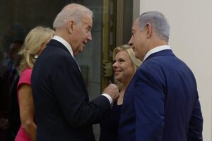 Politico : Biden qualifie Netanyahu de « putain de méchant »