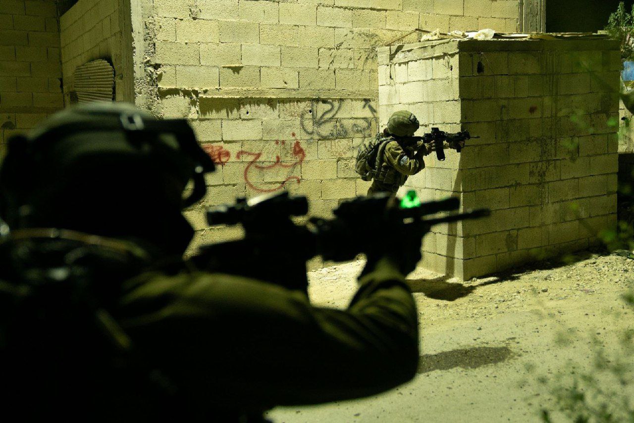 Tsahal, le Shin Bet et les Forces Spéciales ont opéré à Jéricho pour arrêter huit personnes recherchées