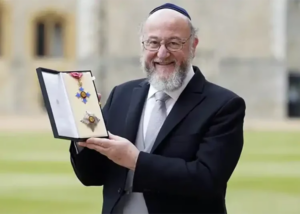 Le Grand Rabbin reçoit le titre de Chevalier