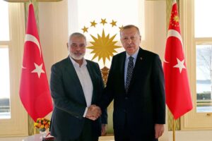 De hauts responsables du Hamas dont Haniyeh sont arrivés en Turquie pour rencontrer Erdogan