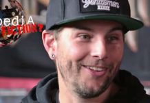 M. Shadows défend son message de soutien aux otages israéliens : « Ce n’est pas politique, c’est humain »