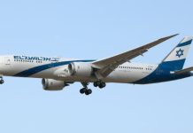 Des autocollants « FREE PALESTINE » retardent un vol d’El Al à Los Angeles