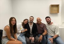 “Ils rentrent enfin” : 13 otages libérés rejoignent Israël, alors que Trump et Netanyahou coordonnent la suite avec Sissi