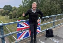 Shaun Remmer, professeur britannique licencié pour patriotisme