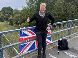 Shaun Remmer, professeur britannique licencié pour patriotisme