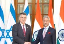 À New Delhi, Israël et l’Inde renforcent leur alliance : Gideon Sa’ar promet de “démanteler l’État terroriste du Hamas”