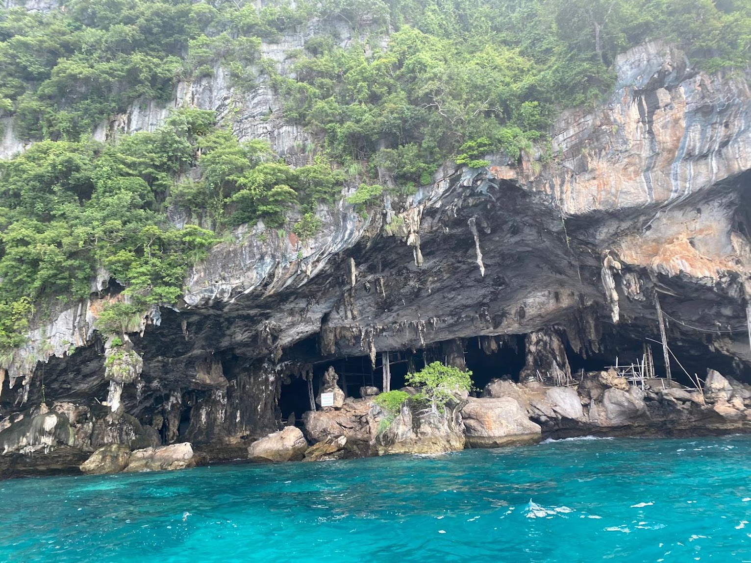 « Ils veulent nous renvoyer chez nous » : la Thaïlande durcit les règles de visa et bouscule des milliers d’Israéliens installés dans le royaume « Ils veulent nous renvoyer chez nous » : la Thaïlande durcit les règles de visa et bouscule des milliers d’Israéliens installés dans le royaume - Infos-Israel.News