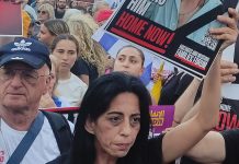 Enav Tzengekoer réclame 400 000 shekels pour diffamation : 22 publications mensongères contre la mère d’un otage