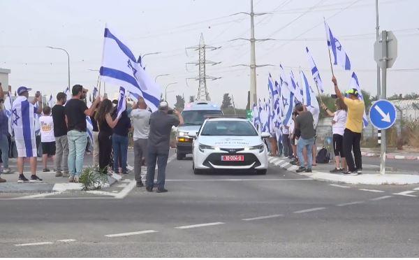 Idan Amedi aux funérailles de Hadar Goldin : « J’ai perdu foi en ce gouvernement. Ce n’est pas une guerre de renaissance » - Infos-Israel.News