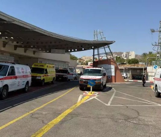 Pendant des vacances à Eilat : un jeune enfant électrocuté dans un hôtel et grièvement blessé