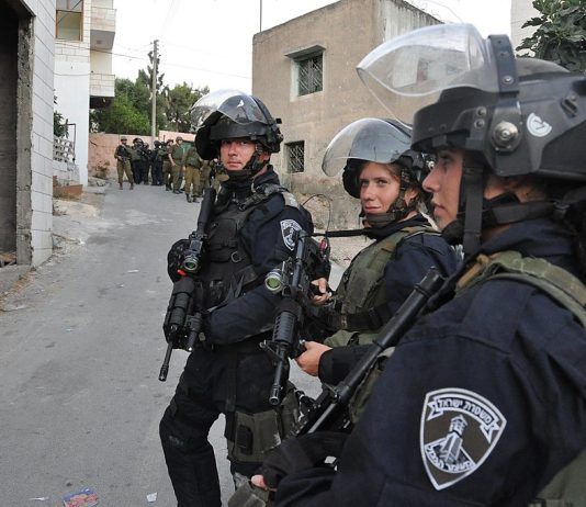 Un combattant de la police des frontières démis de ses fonctions après une liaison avec une Palestinienne