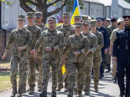 Sous la menace russe, la Grande-Bretagne a besoin de soldats et propose aux jeunes une « année d’expérimentation militaire »
