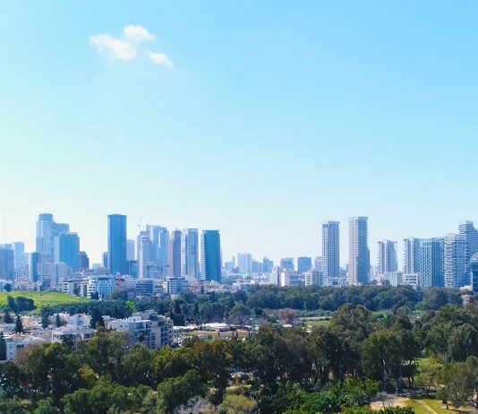 Israël dépasse les 10 millions d’habitants : la population augmente malgré une migration négative