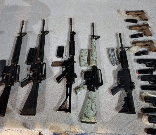 Coup de filet spectaculaire : un drone chargé de 20 fusils M-16 intercepté à la frontière égyptienne