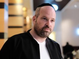 Yaki Reisner ému par le succès de Vort : « C’est une fierté, il est très difficile de rester modeste »