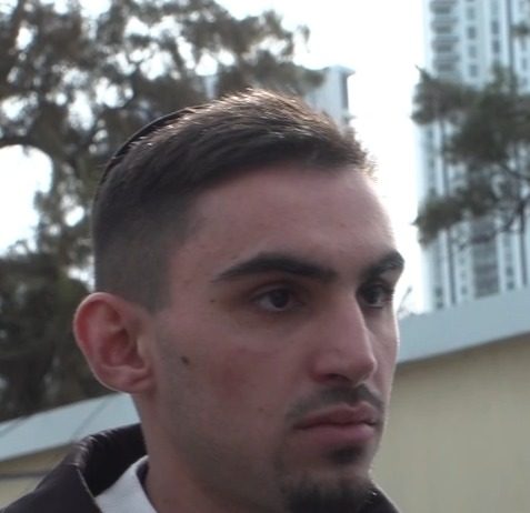 La campagne contre Rom Braslavski se poursuit : la sœur du suspect change de ton et relance la polémique