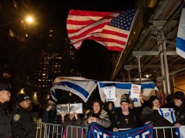 Mamdani condamne une manifestation de soutien au Hamas devant une synagogue : « C’est une organisation terroriste »