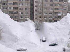 La Russie frappée par une tempête hors norme : des cyclones paralysent le Kamtchatka sous des mètres de neige