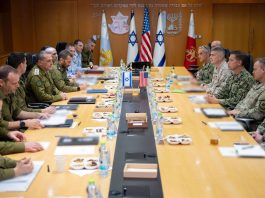 Réunion stratégique États-Unis–Israël : Washington se prépare à une option militaire contre l’Iran, sans calendrier fixé