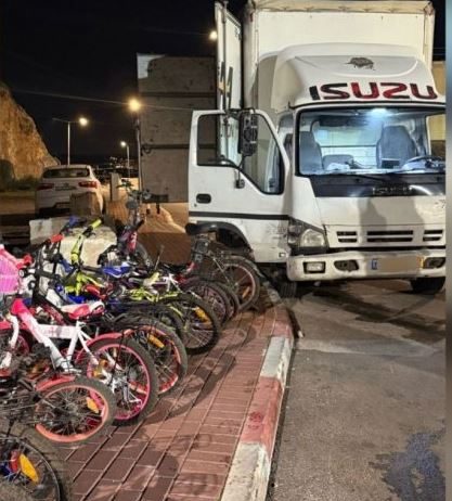 Vélos, ordinateurs et argent liquide : le voleur qui avait vidé un demi-quartier de Jerusalem arrêté en flagrant délit