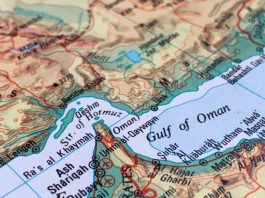 L’Iran annonce la fermeture du détroit d’Ormuz ; El Al promet de rapatrier en priorité les Israéliens bloqués