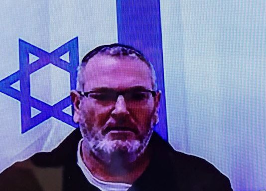 « Ma situation n’est pas bonne » : comment Bezalel Zini s’est effondré face aux enquêteurs