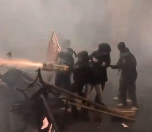 Un mort et 219 blessés dans les émeutes du PSG, Le Pen : « Seul chez nous une victoire vaut le chaos, les Français en ont assez »