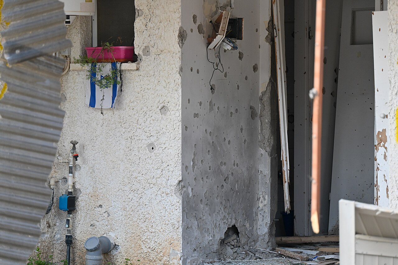 Deux ans et demi après le massacre : des restes humains retrouvés à Kfar Aza 1 kfar aza 5