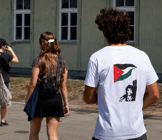 T-shirt à l’effigie d’une terroriste à Mauthausen : le mémorial défend son personnel après la plainte d’une visiteuse juive