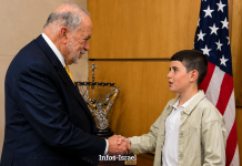 L’enfant israĂ©lien qui a bouleversĂ© l’ambassadeur des États-Unis : « Une source d’inspiration » | VidĂ©o