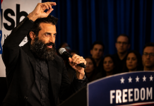 Le « fils du Hamas » déchaîné : Mosab Hassan Yousef durcit encore son discours
